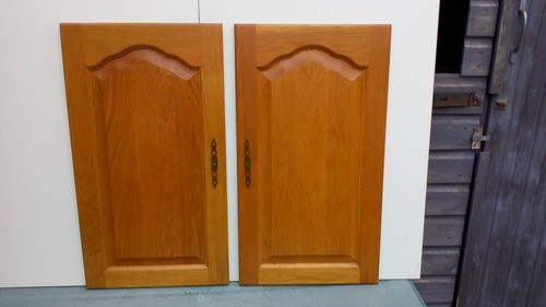 Pair solid light - of,