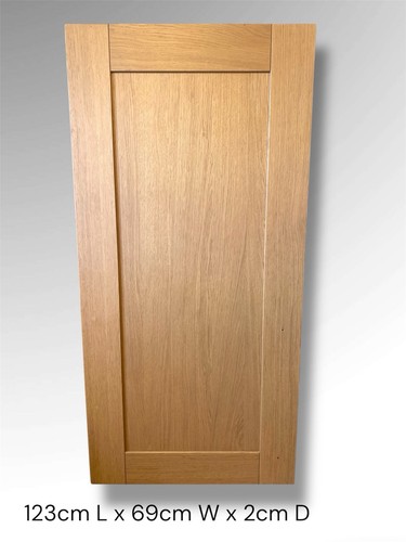 Shaker style solid oak kitchen