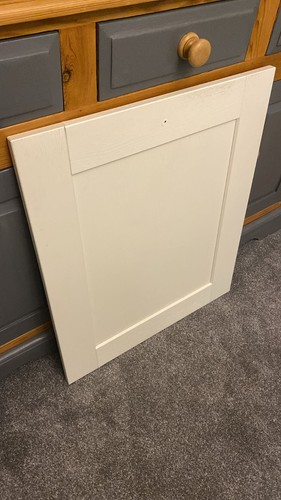 Howdens fairford antique white - howdens,